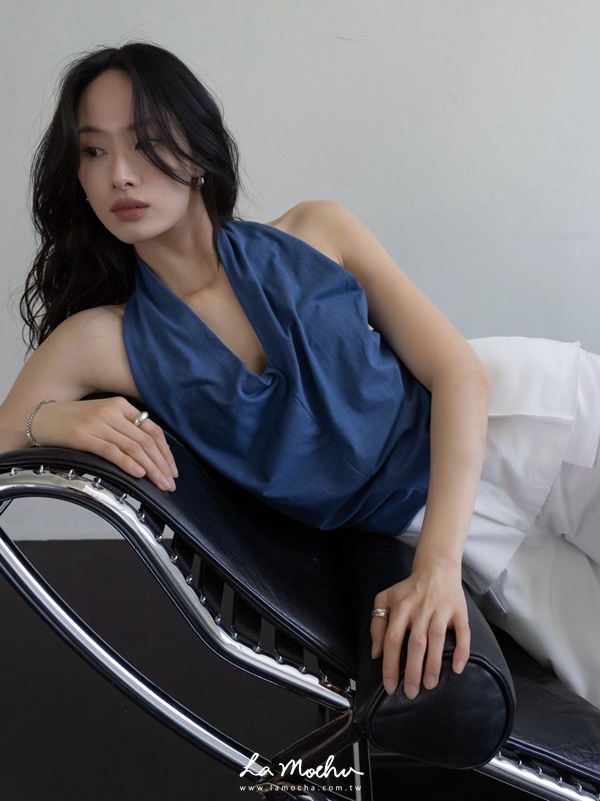 深V垂領掛脖背心